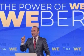 Le chef de la droite lance sa campagne à Athènes Le chef de la droite lance sa campagne à Athènes.