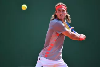 Tennis - Tournoi ATP d'Estoril : Stefanos Tsitsipas se qualifie pour les demi-finales.