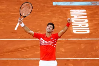 Tennis - Madrid : Novak Djokovic s'impose face à Stefanos Tsitsipas en finale à Madrid Tennis - Madrid : Novak Djokovic s'impose face à Stefanos Tsitsipas en finale à Madrid.