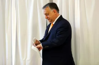 Européennes : large victoire d'Orbán en Hongrie, les conservateurs en tête en Autriche et en Grèce Européennes : large victoire d'Orbán en Hongrie, les conservateurs en tête en Autriche et en Grèce.