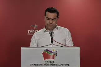 En Grèce, Tsípras dévisse et dissout En Grèce, Tsípras dévisse et dissout.