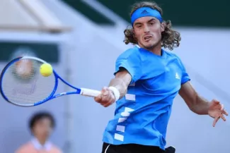 Roland-Garros : le 3e tour entre Stefanos Tsitsipas et Filip Krajinovic interrompu par la nuit Roland-Garros : le 3e tour entre Stefanos Tsitsipas et Filip Krajinovic interrompu par la nuit.