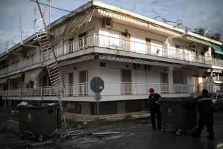Grèce : sept touristes morts lors d'une tornade, des dizaines de blessés Grèce : sept touristes morts lors d'une tornade, des dizaines de blessés.