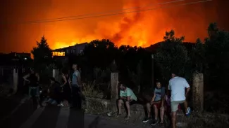 L’île grecque d’Eubée ravagée par les flammes L’île grecque d’Eubée ravagée par les flammes.