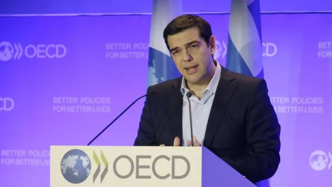 Le premier ministre grec, Alexis Tsipras, jeudi au siège de l'OCDE à Paris. Crédits photo : PHILIPPE WOJAZER/REUTERS


