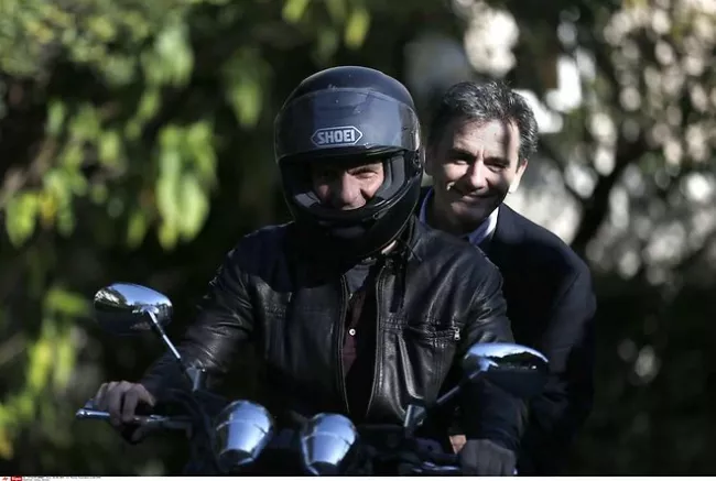 Tandem Varoufakis-Tsakalotos, jusqu'ici discret ministre aux Affaires économiques internationales et auquel est désormais confiée la coordination des négociations avec les créanciers de la Grèce - Petros Giannakouris/AP/SIPA


