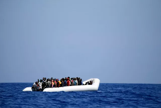 Un bateaux de migrants a été secouru par les autorités italiennes le 24 juin 2015. Image: Keystone


