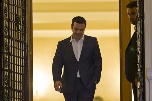 Alexis Tsipras quitte la résidence du premier ministre à Athènes le 26 juin après son intervention télévisée.


