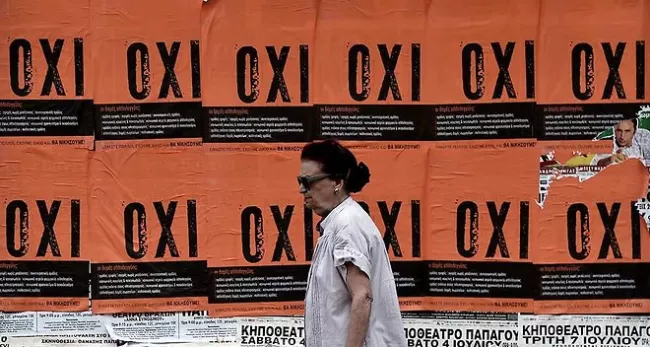 Alexis Tsipras saura dimanche soir s'il a gagné son pari fou, irresponsable même aux yeux de la plupart des dirigeants européens, en mobilisant le plus de Grecs autour du «?non?» au programme d'austérité exigé des créanciers de la Grèce - Aris Messinis/AFP


