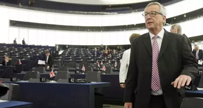 Ce mardi à Strasbourg, le président la Commission européenne Jean-Claude Juncker, va essayer d'éviter un Grexit. - Christian Lutz/AP/SIPA


