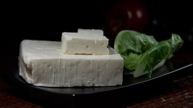 La Grèce pèse 1,3% du PIB de l'UE et sa population 2,2%.


