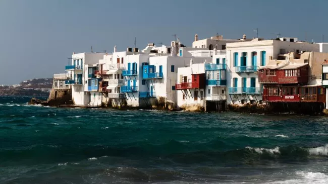Le tourisme grec n'est pas au beau fixe, mais les ventes de guides touristiques, elles, ont grimpé en flèche. Crédits photo : SB


