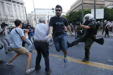 Manifestation en Grèce: «Tsipras se moque du vote des Grecs».