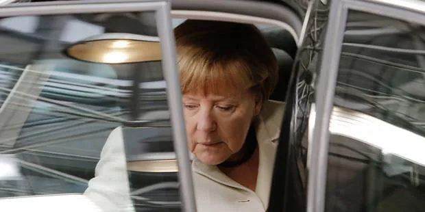 Au c?ur d'une nuit de négociations européennes pour résoudre la crise grecque.