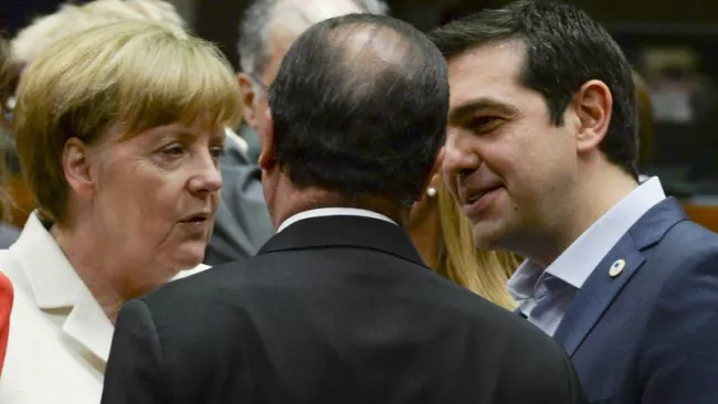 Angela Merkel, François Hollande et Alexis Tsipras lors du sommet européen de Bruxelles, le 12 juillet 2015 Crédits photo : POOL/REUTERS


