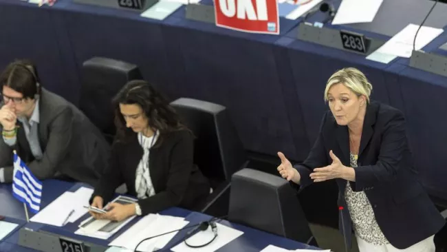 Marine Le Pen au Parlement européen. Crédits photo : Jean-Francois Badias/AP


