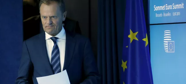 Entre les séances plénières, le président du Conseil européen, Donald Tusk, a reçu, dans son bureau et à trois reprises, Angela Merkel, François Hollande et Alexis Tsipras. Crédits photo : FRANCOIS LENOIR/REUTERS


