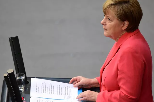 «Les avantages du résultat de lundi dépassent-ils les inconvénients? Ma réponse est un 'oui' plein de conviction», a déclaré la chancelière allemande devant la chambre basse du Parlement fédéral, Image: Keystone


