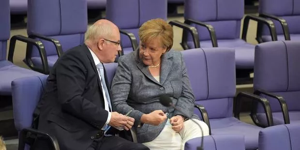 Le Parlement allemand approuve à une large majorité le plan d'aide à la Grèce.