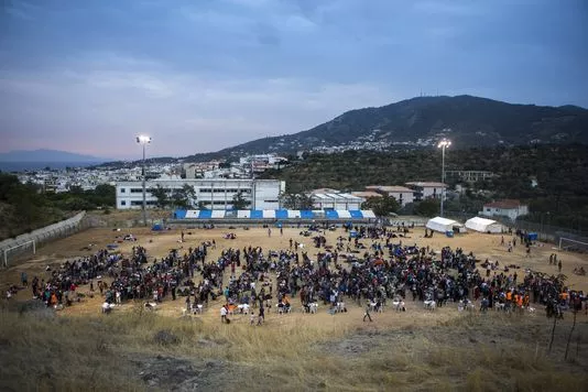 Des réfugiés à Mytilène, sur l'île de Lesbos, en Grèce, le 8 septembre.


