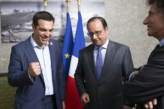 Alexis Tsipras, François Hollande et Jack Lang en Egypte le 6 août 2015.


