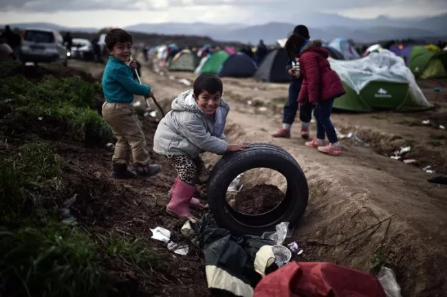 Migrants : l'Union européenne va débloquer 300 millions d'euros en urgence pour aider la Grèce.