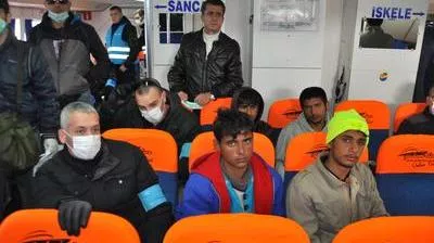 Accord UE-Turquie: les premiers migrants renvoyés de Grèce (photos).