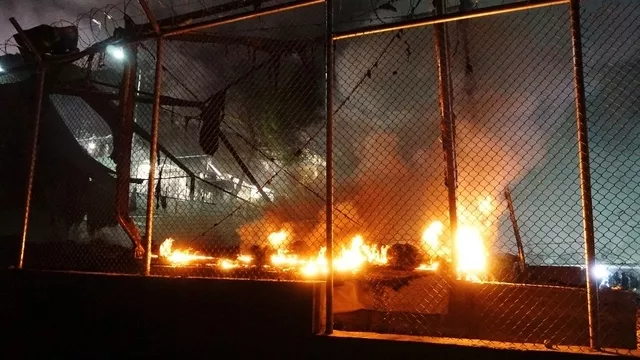 Rixe dans un camp de migrants à Lesbos.