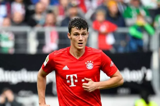 Foot - Bayern Munich : Pavard et Hernandez titulaires contre l'Olympiakos, pas Coman ni Tolisso.