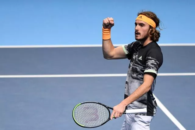 Tennis - Masters : Stefanos Tsitsipas bat Roger Federer et se qualifie pour la finale.