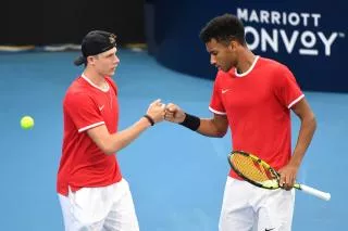 Denis Shapovalov et Felix Auger-Aliassime ont assuré pour leur premier match dans cette ATP Cup. (T. Nearmy/Reuters)


