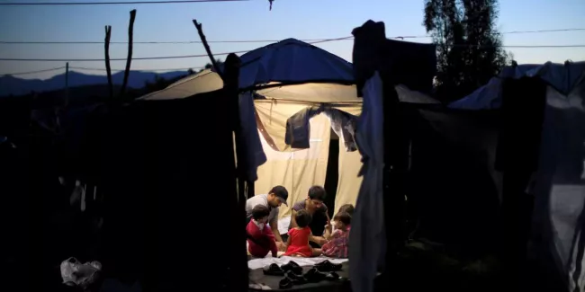 Dans le camp de réfugiés de Moria, sur l’île de Lesbos, en 2018. La Grèce est redevenue, en 2019, la première porte d’entrée des migrants et réfugiés en Europe. Giorgos Moutafis / REUTERS


