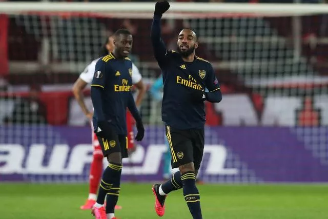 Alexandre Lacazette célèbre son but. (Alkis Konstantinidis/Reuters)


