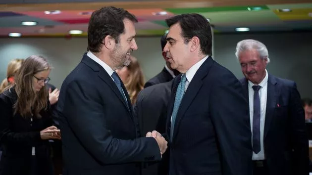 Les Vingt-Sept organisent leur soutien à la Grèce.