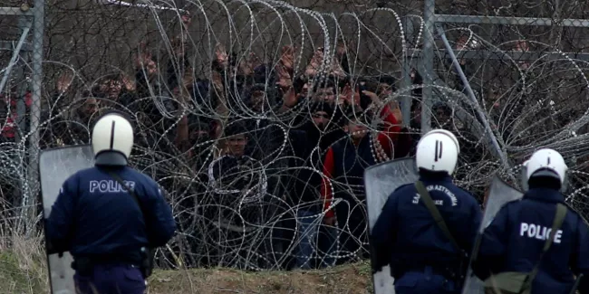 La Turquie envoie des renforts pour empêcher la Grèce de repousser les migrants.