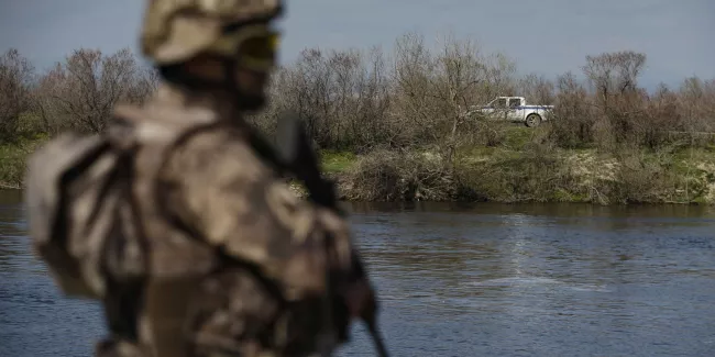 La Grèce dément l’existence d’un centre de détention secret pour migrants à la frontière turque.