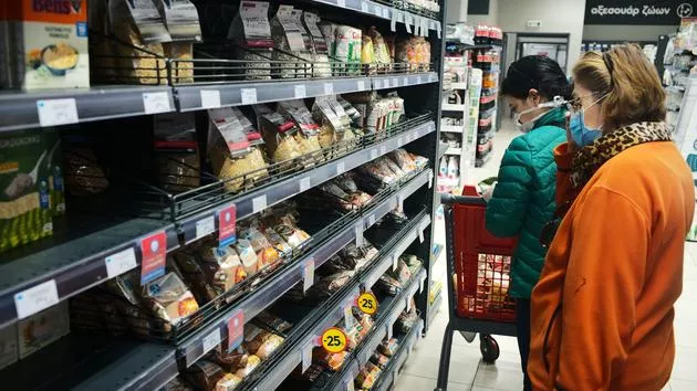 La Grèce impose la vente de journaux  dans les supermarchés.