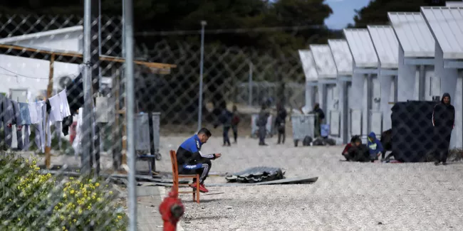 Premiers cas de coronavirus dans un camp de migrants au nord d’Athènes.