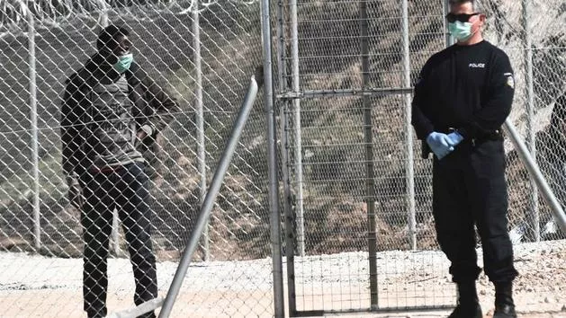 Coronavirus : la Grèce prolonge le confinement des camps de migrants.