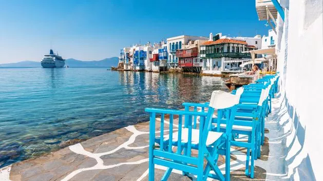 La Grèce rouvre six ports aux navires de croisière.