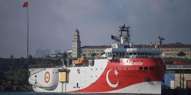 Méditerranée: la Grèce ratifie un accord avec l'Egypte, riposte à l'accord turco-libyen.