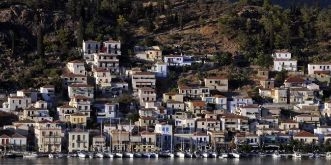 Sur l’île grecque de Poros, après une saison touristique gâchée, « l’hiver sera rude ».