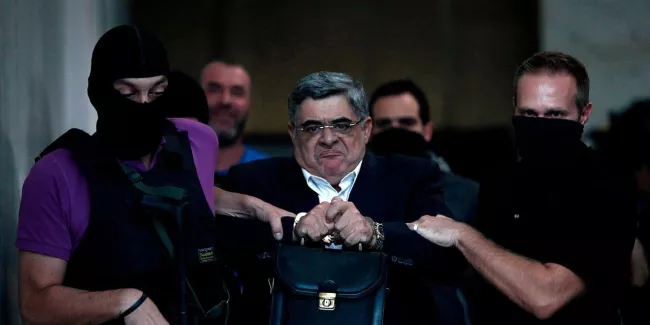 Le chef du parti néonazi grec Aube dorée condamné à 13 ans de prison.