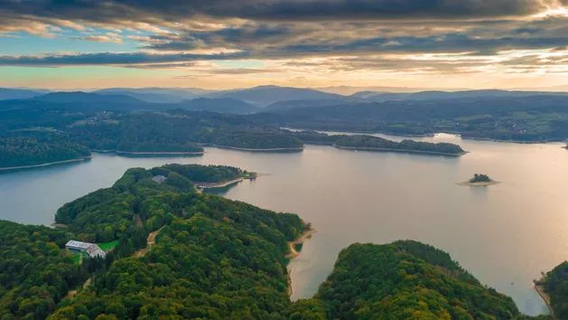 Grèce, Suède, Portugal.