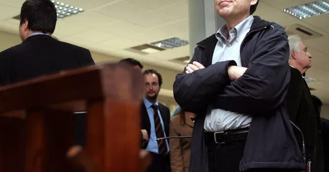 En Grèce, le sort d’un prisonnier en grève de la faim suscite l’inquiétude.