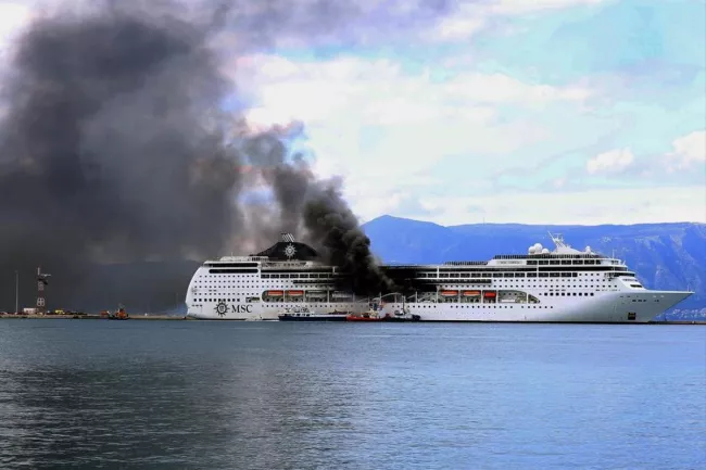 Île grecque de Corfou: Un incendie s’est déclaré sur un navire de croisière suisse.