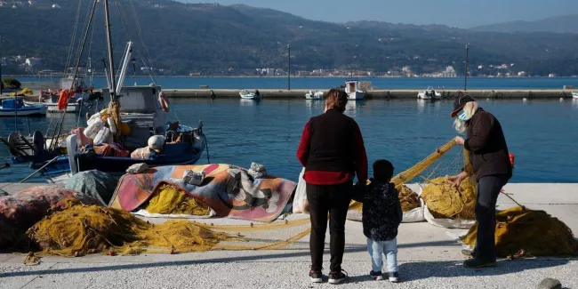 La Grèce va ouvrir ses frontières à certains voyageurs.