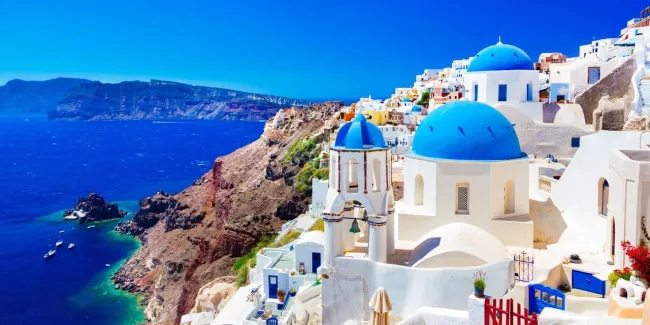 La Grèce a désespérément besoin des touristes pour relancer son économie.