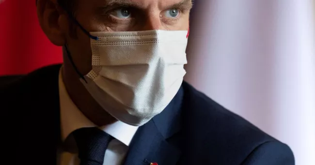 Canicule en Grèce, enquête post-inondations en Allemagne, Macron VRP de la vaccination sur TikTok.