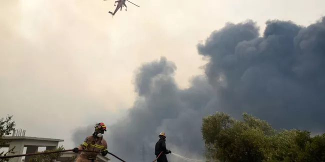 En Grèce, de nouveaux incendies sur l’île d’Eubée et au nord-ouest d’Athènes.